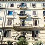 Napoli Domus-Historic Center-Central Station