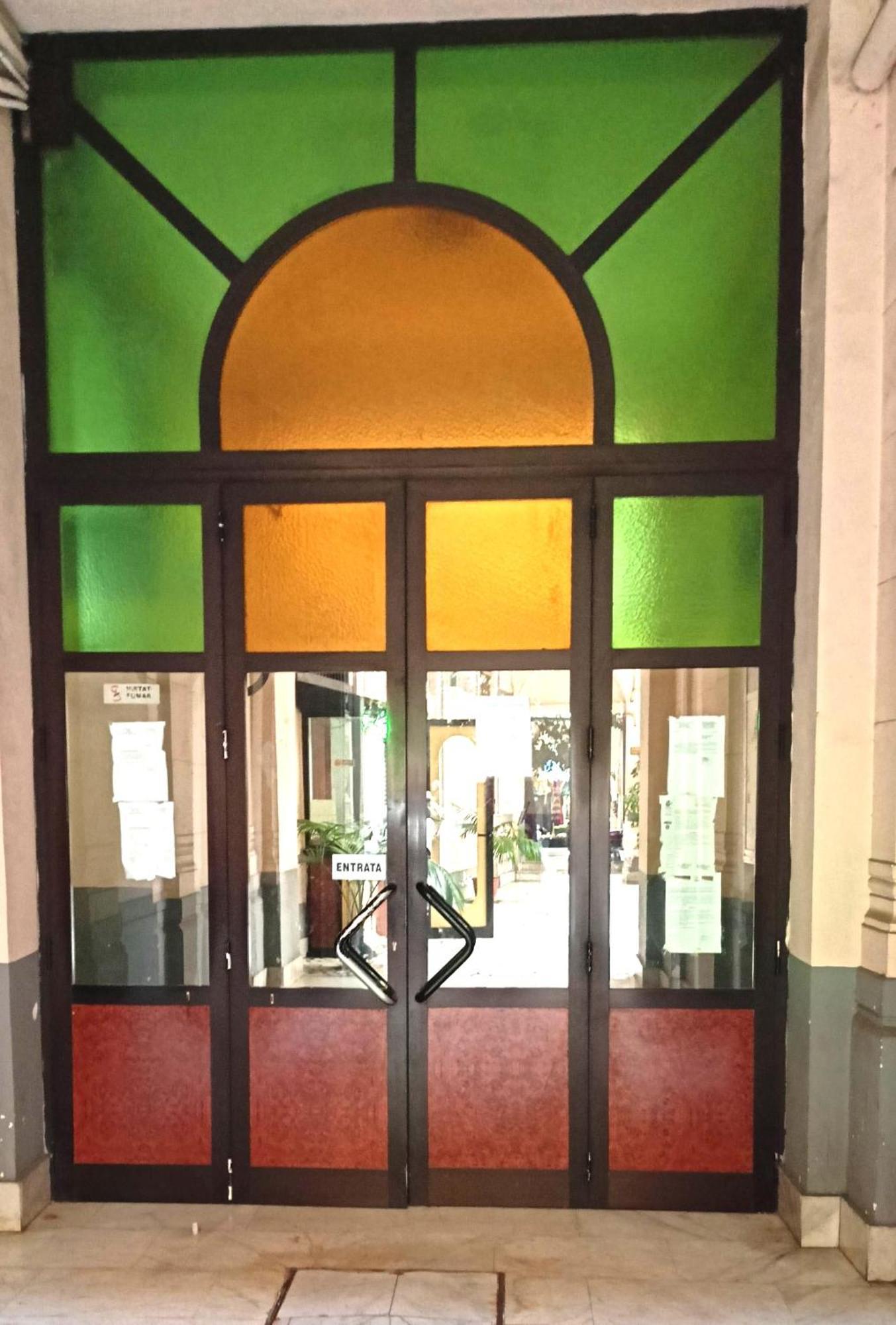 Domus-historic Center-central Station Apartment